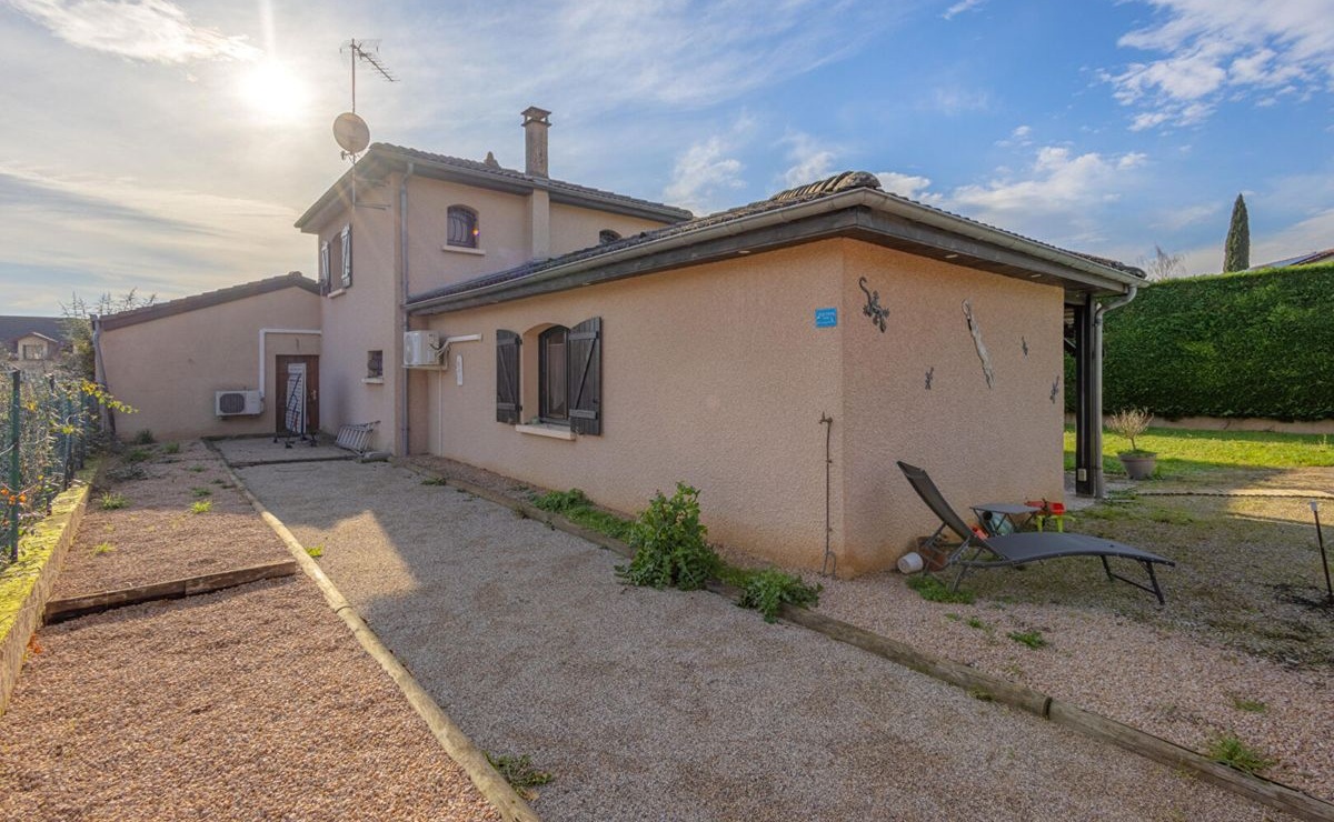 Maison 5 pièces 122 m² plein Sud avec piscine à La Boisse — photo 2