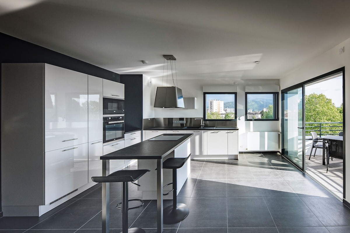 Appartement neuf 2 pièces, vue montagnes à 240° à Annecy — photo 2